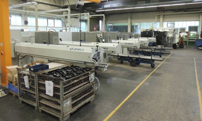Au sein de l’unité de fabrication de Voswinkel coexistent harmonieusement tours modernes à commandes numériques et machines traditionnelles.
© Voswinkel