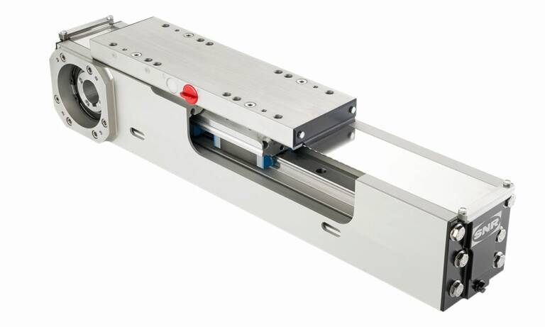 NTN-SNR a lancé récemment les axes complets AXF. Dotés d’une protection IP69K, ces derniers ne laissent pénétrer aucune forme d’impuretés et se prêtent à un nettoyage aisé du fait de l’absence de rainurage. © NTN-SNR