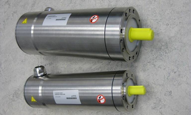 Schneider Electric a fait le choix du tout inox pour sa dernière génération de moteurs brushless SHS destinés aux industries agroalimentaires, cosmétiques et pharmaceutiques. © Schneider Electric