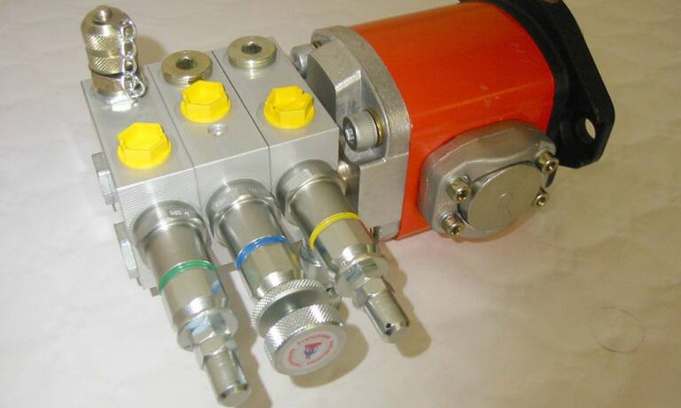 JTEKT HPI propose des composants avec fonctions intégrées dans le cadre d’une offre catalogue et a développé les systèmes modulaires MBMS (Modular Bloc Motor System) et MBPS (Modular Bloc Pump System).
© Jtekt HPI