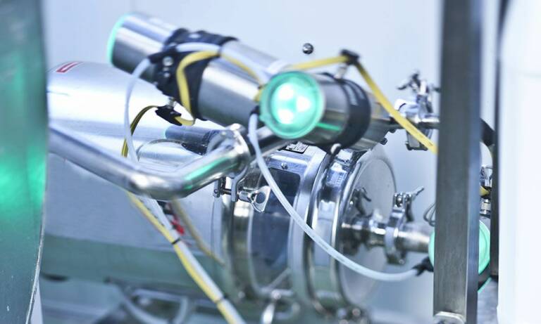 Bürkert a réalisé des blocs de vannes spécifiques permettant de réduire au maximum les zones de rétention propices au développement bactériologique. © Bürkert Fluid Control Systems