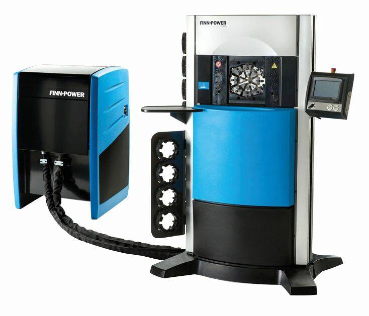 Presse à sertir pour la production de flexibles industriels. © Soc Hydro