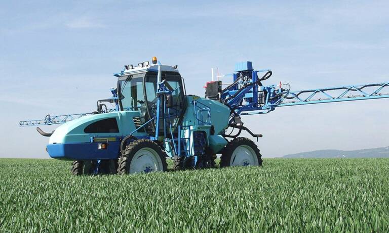 JTEKT HPI livre des blocs de distribution à monter sur des pulvérisateurs agricoles. « Sans un travail commun avec les fabricants de matériel agricole et une prise en charge globale de l’ensemble des fonctions hydrauliques, le projet n’aurait jamais pu aboutir », précise l’entreprise. © Jtekt HPI