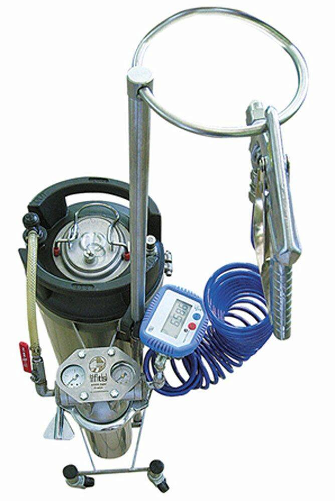 Distributeur de solvant propre pour mesurer la contamination des fluides et des composants.© IFTS
