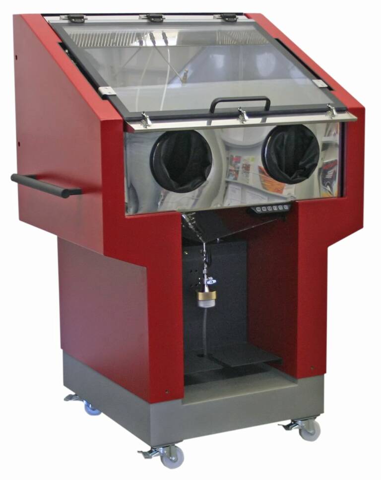 Le CTM-SC (Contamination Test Module – Supply control) et le CTM-EB (Contamination Test Module – Extraction Box) de Hydac sont des systèmes modulaires complémentaires pour la détermination de la propreté mécanique des composants et des systèmes. © Hydac