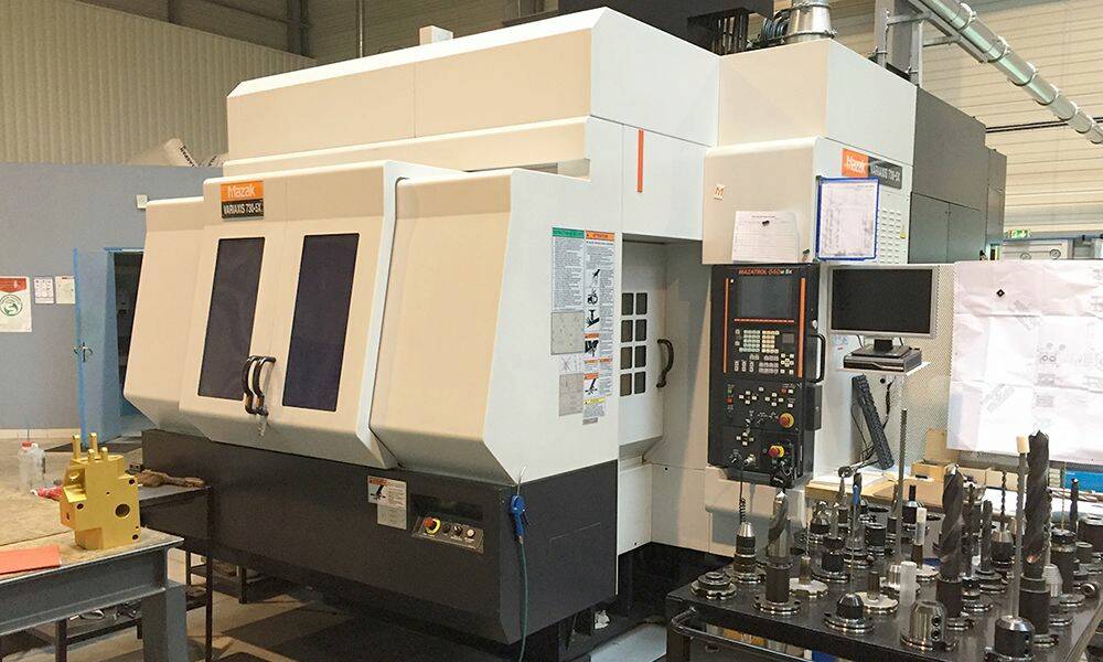 Centre Mazak Varisaxis 730 5X II pour l'usinage de blocs complexes en 5 axes. © Hydraumatec Ingénierie