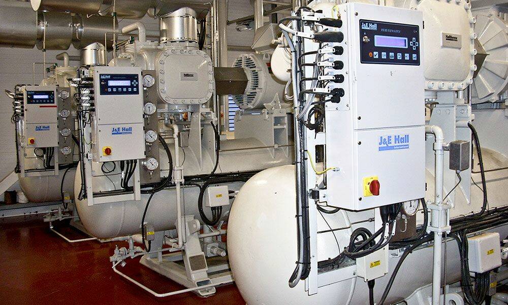 Le Dyneo de Leroy-Somer est notamment installé dans la salle des machines du fabricant d'équipements frigorifiques J&E Hall. © Leroy-Somer