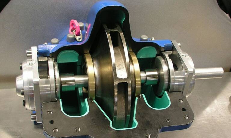 Modèle en coupe d’une pompe avec une unité de roulements développée par NKE. © NKE Austria GmbH