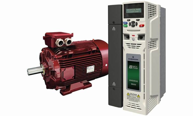 La nouvelle gamme de variateurs de vitesse Unidrive M600 de Leroy-Somer permet d’accroître les performances des machines grâce à un pilotage sans capteur des moteurs asynchrones et à aimants permanents. © Leroy Somer