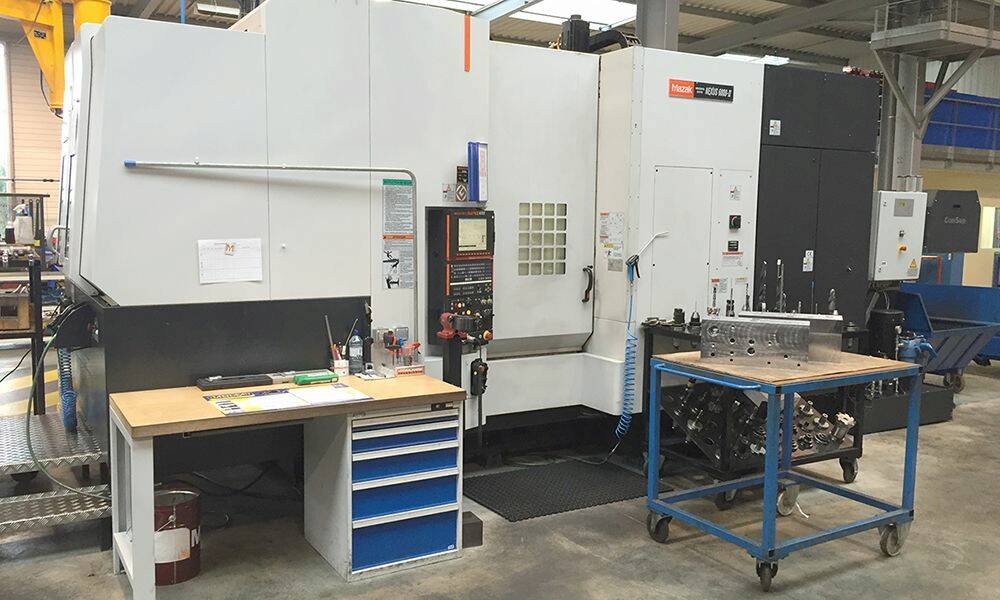 Un nouveau centre d'usinage HCN 6000 II Mazak est venu renforcer il y a un an un parc machines déjà bien étoffé. © Hydraumatec Ingénierie