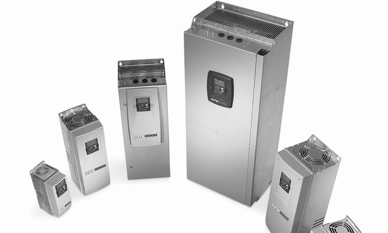 La gamme VSD (Variable Speed Drive) a été constituée par Eaton sur la base de produits existants (pompes à pistons ou à palettes combinées à des variateurs de vitesse) et offre de bons rendements, également lors de faibles vitesses de rotation du fait de la gestion précise du débit. © Eaton