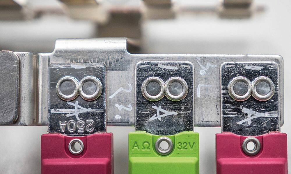 L'outil TOX-TWINpoint permet un assemblage immobile fiable. © Tox Pressotechnik