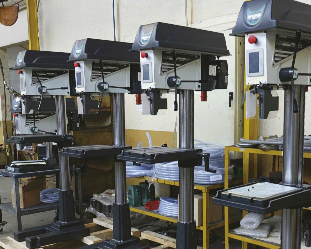 Le mouvement de descente de la broche de la perceuse à colonne est totalement pris en charge par un axe numérique composé d´une solution Leroy-Somer.
© Leroy-Somer
