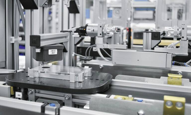 Open Integrated Factory de Festo et SAP : dans la CP Factory de Festo Didactic, les pièces à usiner « indiquent » à la machine comment elles doivent être fabriquées.© Festo AG &amp; Co. KG
