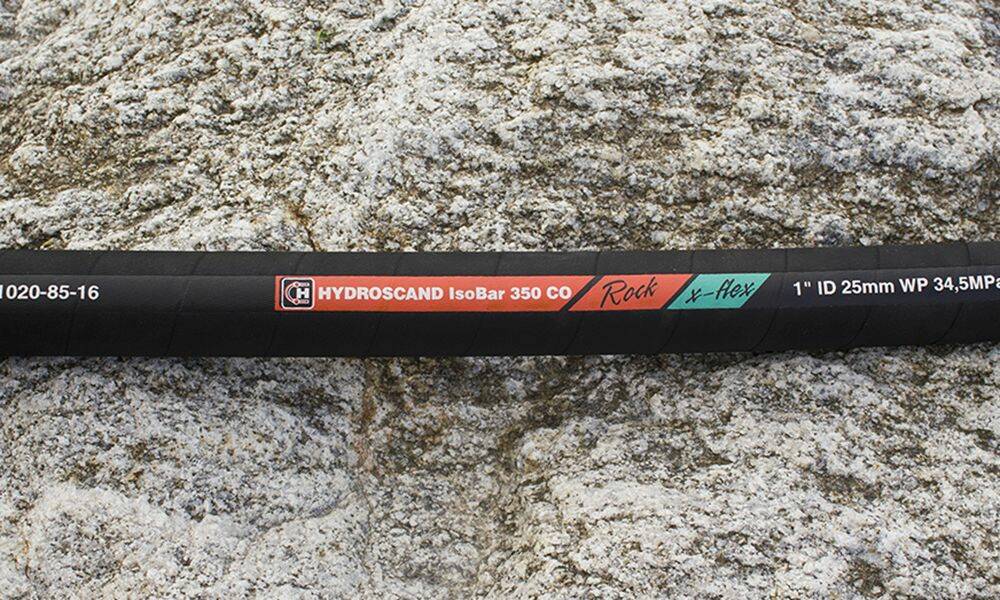 Nouveau flexible nappé Isobar 350 Co Rock X-Flex anti-abrasion et ultra-souple pour applications exigeantes. © Hydroscand
