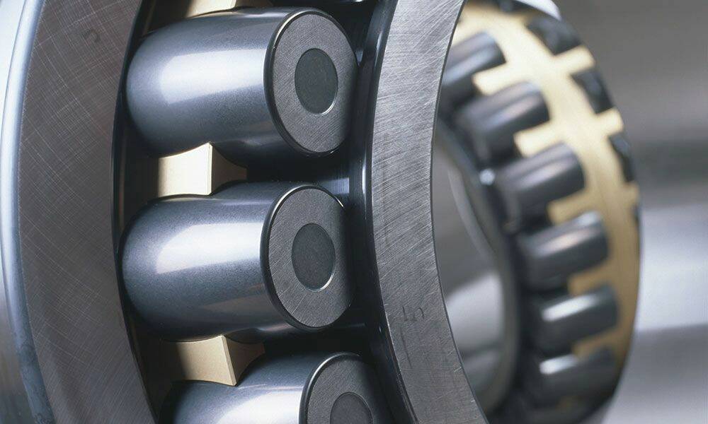 Rouleaux sphériques avec revêtement Triondur® : dans les roulements à rotule sur rouleaux pour les calandres de machines à papier et pour les moteurs hydrauliques. © Schaeffler
