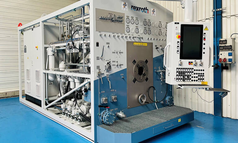 EDHD s’est équipé, en 2022, d’un banc d’essai ultraperformant Bosch Rexroth capable de vérifier et de tester 90% des pompes hydrauliques dans les mêmes conditions qu’en usine Bosch Rexroth. © Bosch Rexroth/EDHD
