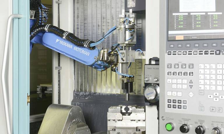 Eichenberger utilise des robots de manutention pour l’usinage mécanique.
© Eichenberger
